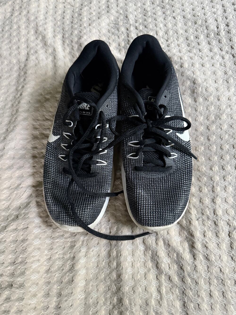 Nike Flex 2018 Sneakers Black and White Running Shoes